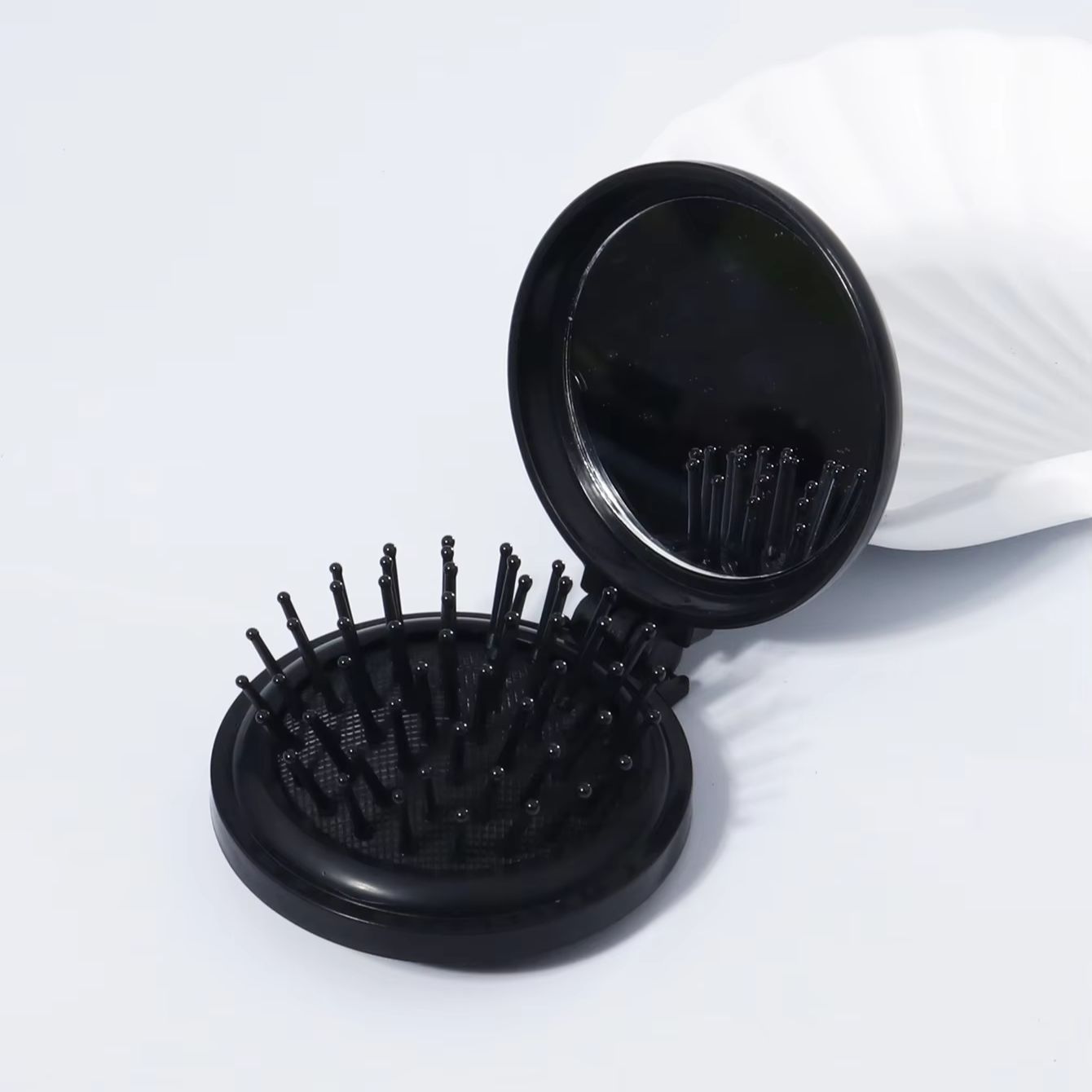 Travel Accessories Gadget - 1pc portable folding hair brush, built-in