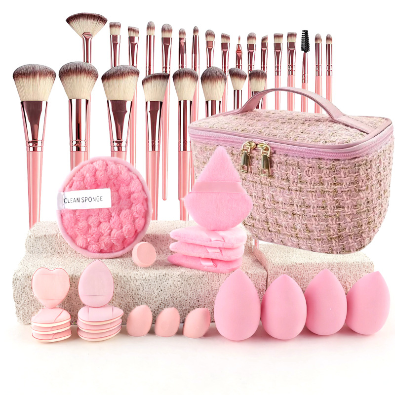 Makeup Brush Set Chic Fragranc - Travel Accessories Kit Bag recension och pris