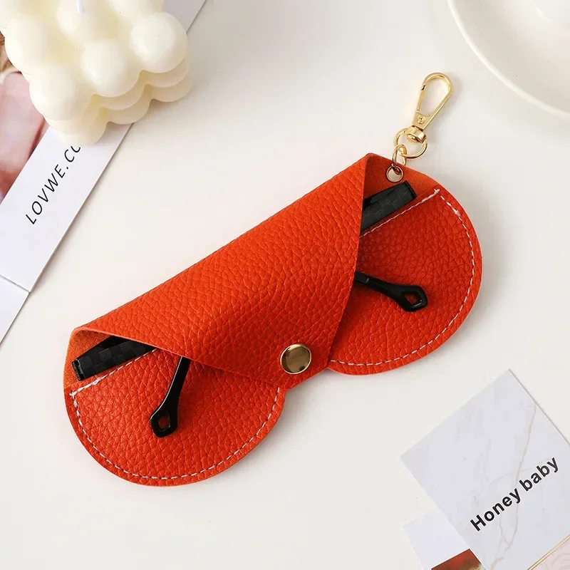 Litchi Embossed Glasses Cover  - Travel Reading Accessories recension och pris