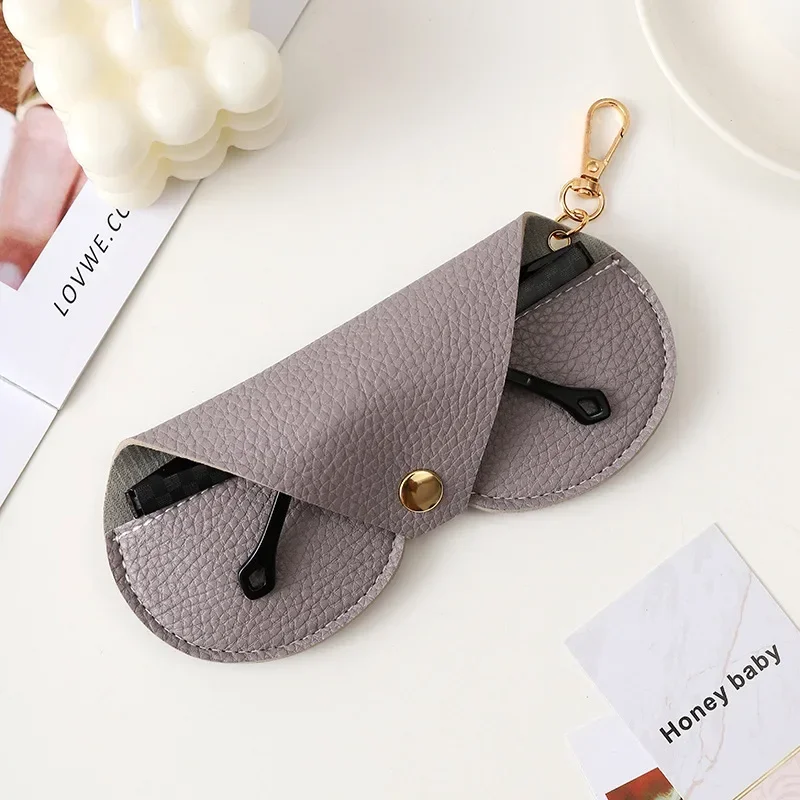 Litchi Embossed Glasses Cover  - Travel Reading Accessories recension och pris